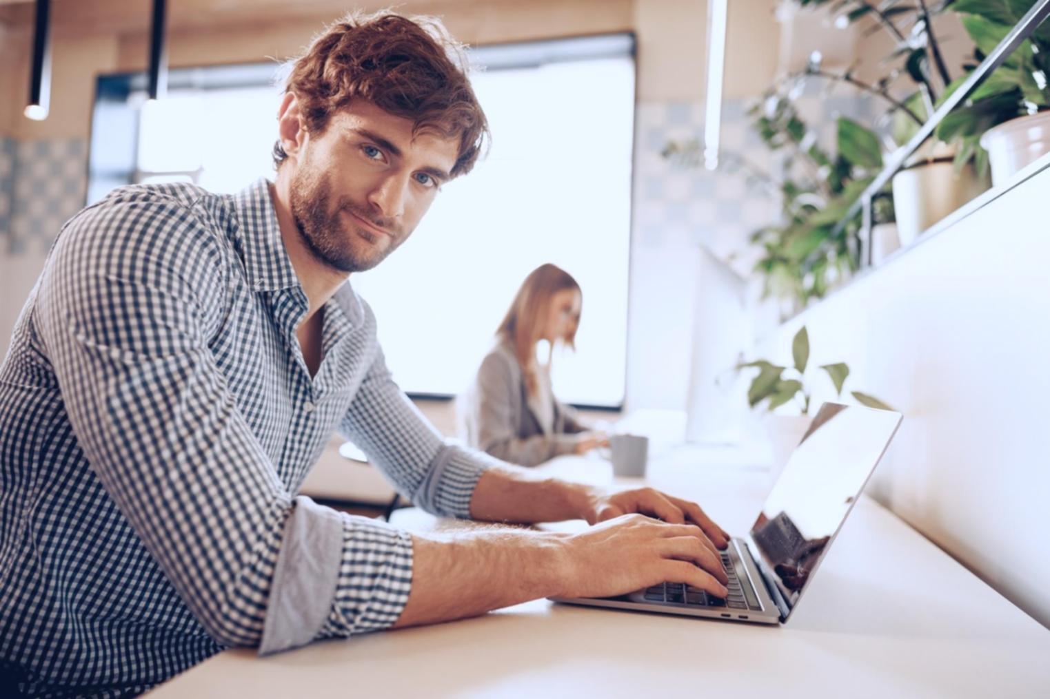 Interaktive Lernumgebung mit Live-Teilnehmern